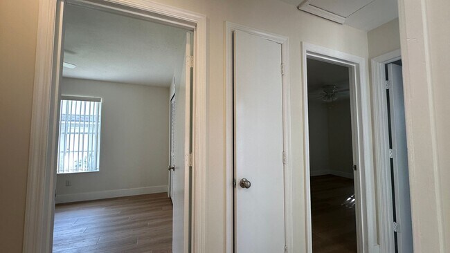 Building Photo - 935 Shriver Cir