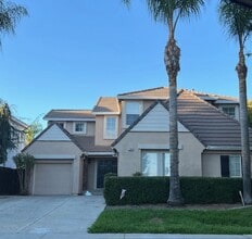 Building Photo - BEAUTIFUL TRACY HOME