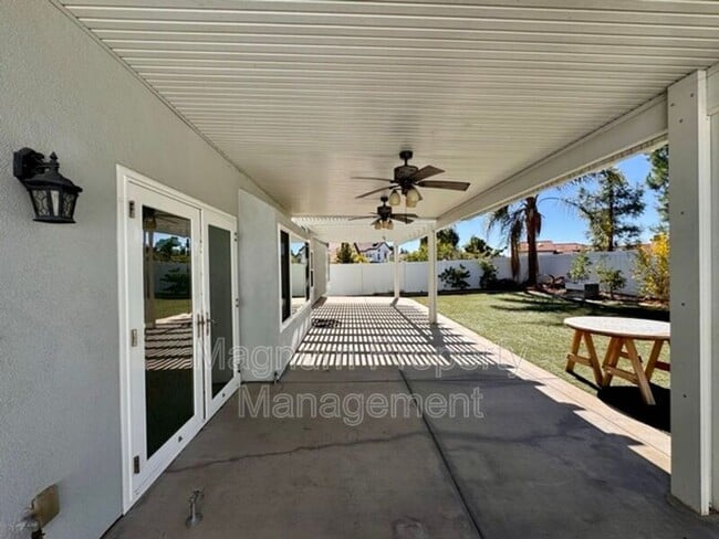 Building Photo - 25483 Blackthorne Dr