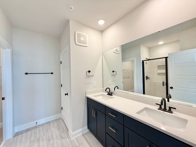 Building Photo - Stunning New Construction 2BD, 2.5BA Cary Townhome-Style Condo with a 1-Car Garage, EV Charging C...