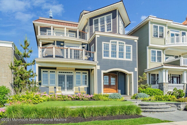 Building Photo - 1302 Ocean Ave N