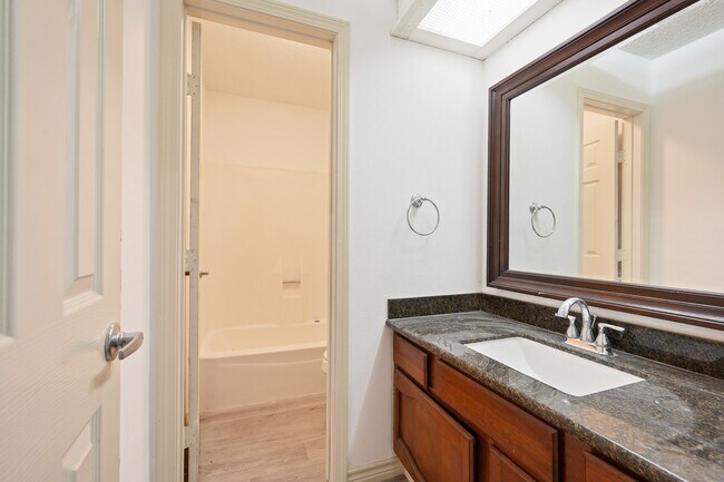 Building Photo - 1823 Mandrill Ln