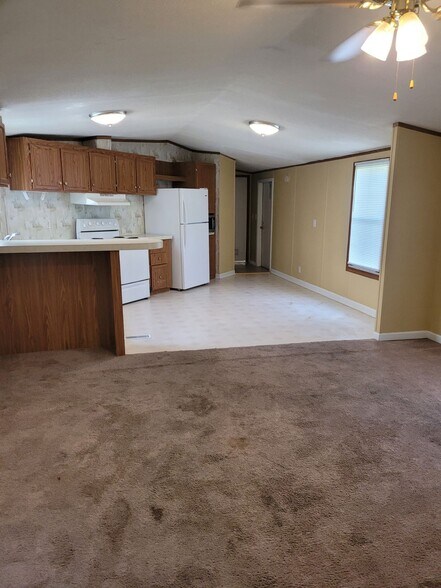 Building Photo - 14054 Mays Rd