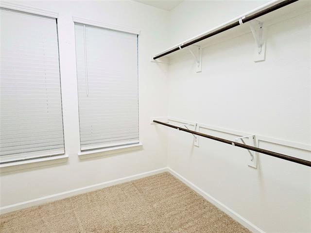 Building Photo - 4732 Bluffview Dr