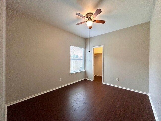 Building Photo - 12303 Abney Dr