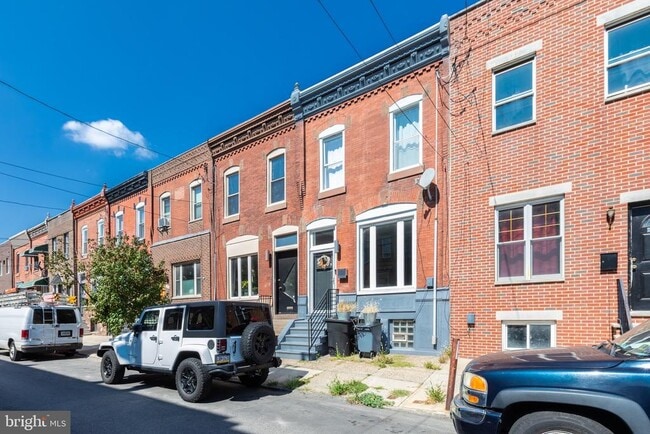 Primary Photo - 1711 Moore St
