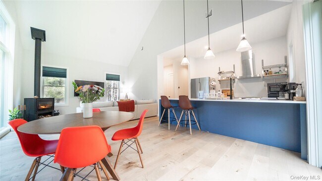 Building Photo - 102 Rider Hollow Rd