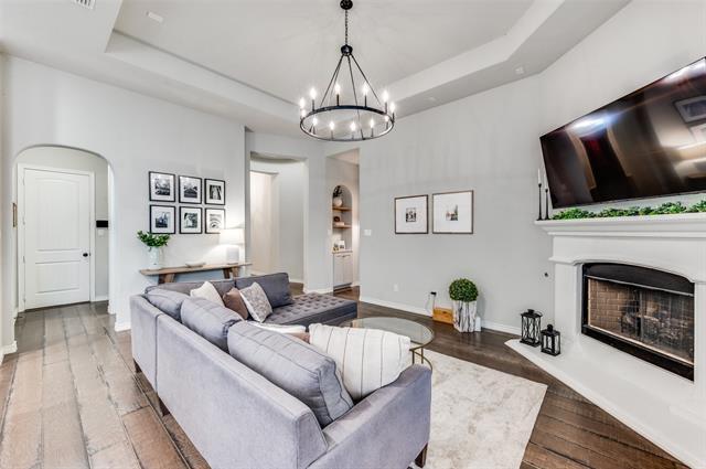 Building Photo - 1016 Lake Sierra Wy