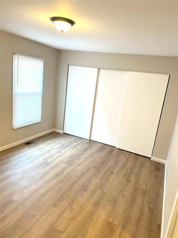 Building Photo - 717 White Oak Dr