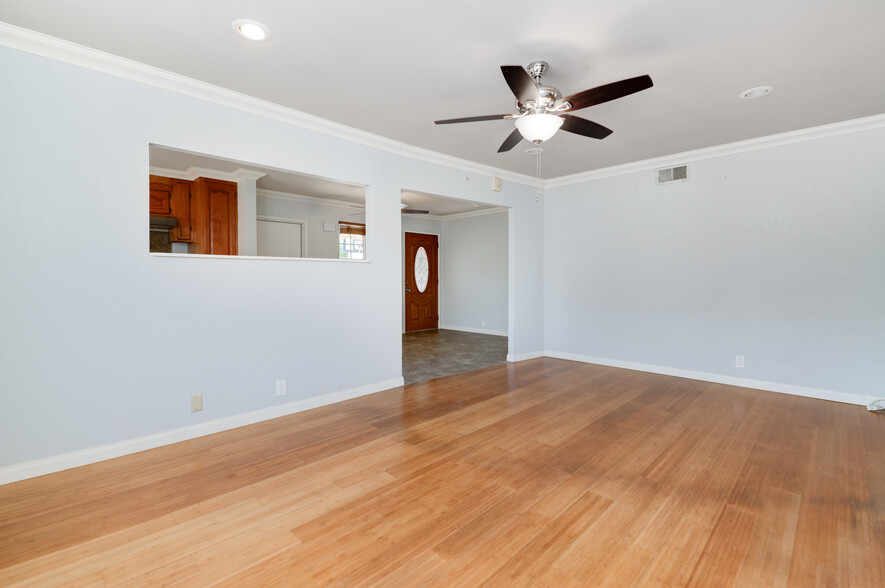 Living Room - 2363 Fleetwood St