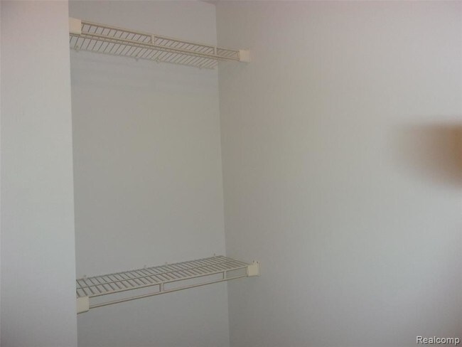 Building Photo - 21749 Lincoln Dr
