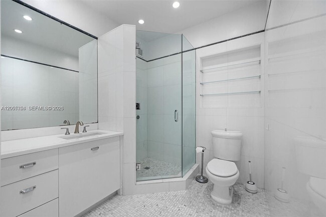 Building Photo - 200 Ocean Ln Dr