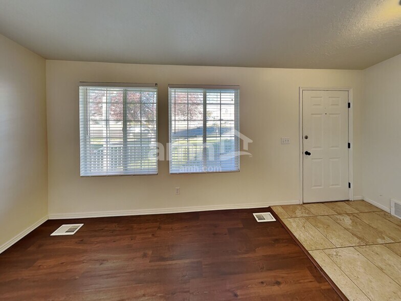 Building Photo - 1204 N 2525 W