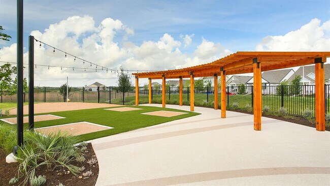 Building Photo - 164 Fabion St