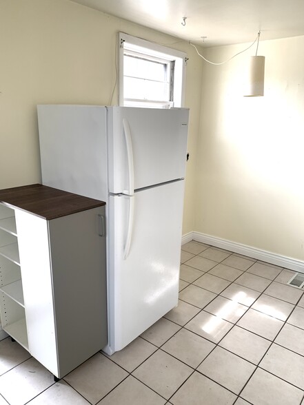 Building Photo - 22 Lyon St