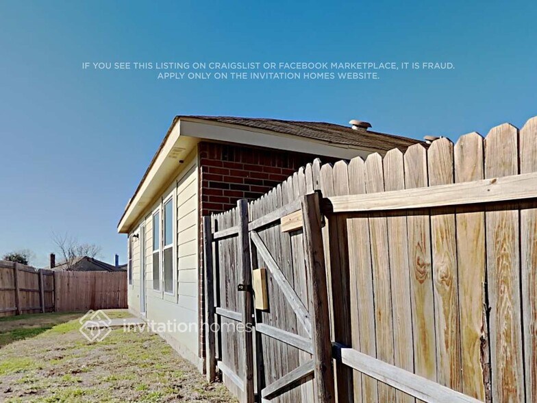 Building Photo - 4837 Waterford Dr