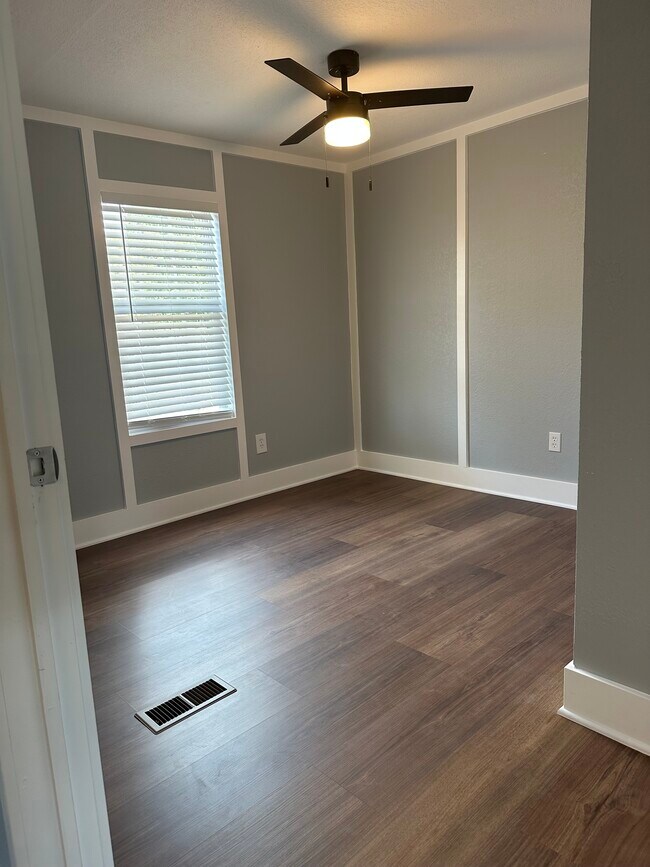 Building Photo - 38 Shuford St