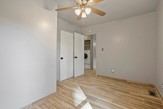 Building Photo - 602 Dylan Ct