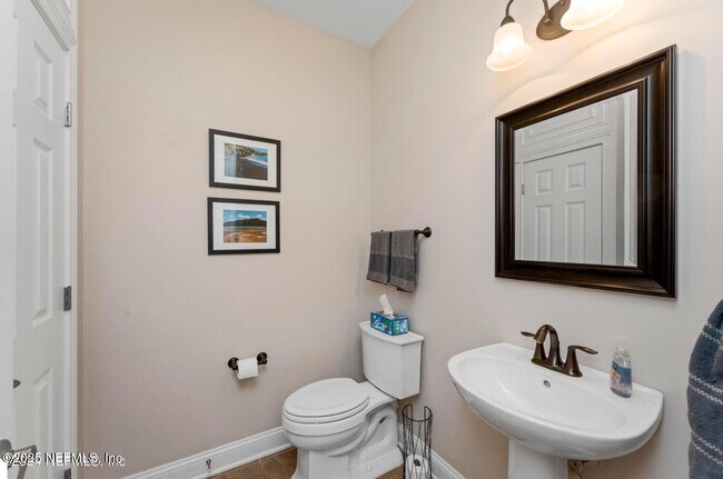 Building Photo - 328 Howland Drive