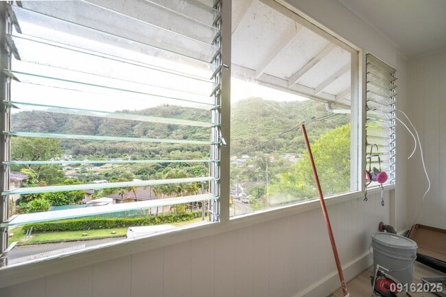 Building Photo - Still under construction! Remodeled 2BR/1....