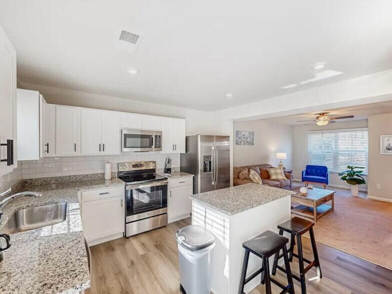 Building Photo - 6 Tidworth Dr