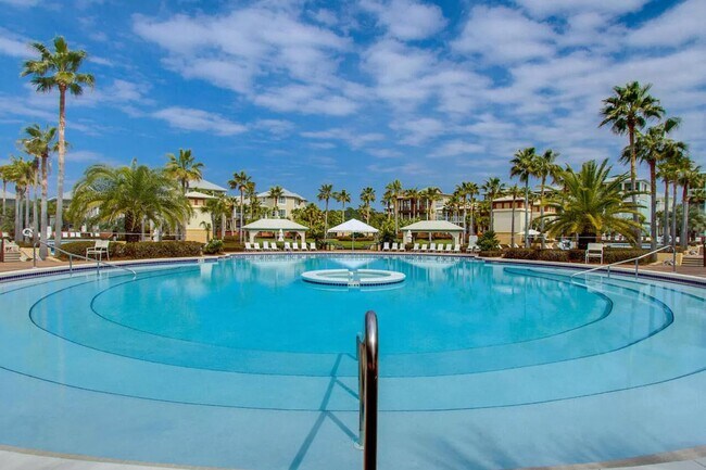 Building Photo - 50% off first months rent.  Perfect for large families or multiple friends!  5 bedroom house loca...