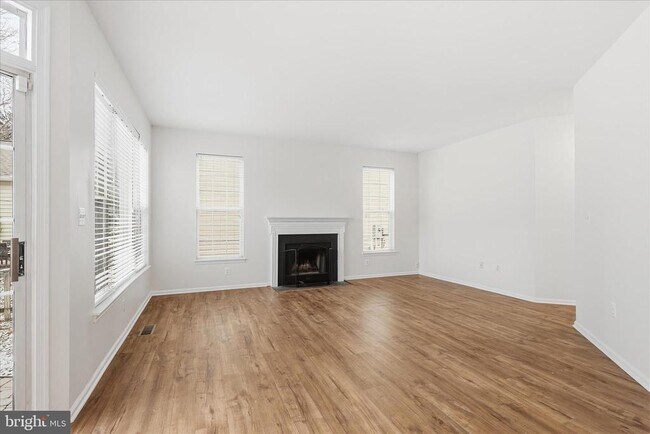 Building Photo - 43438 Oxen Ln