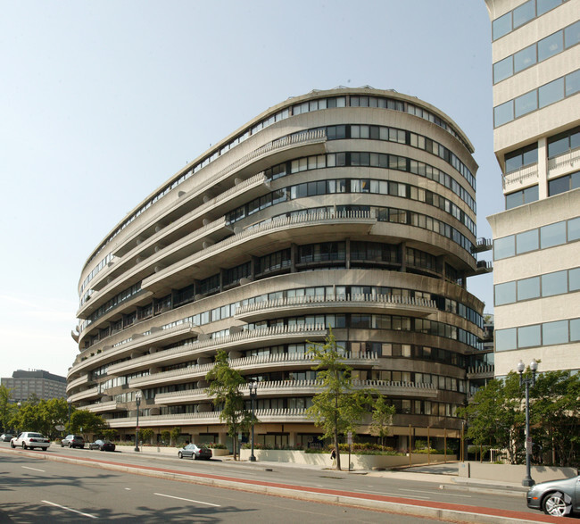 Building Photo - Watergate East Residences