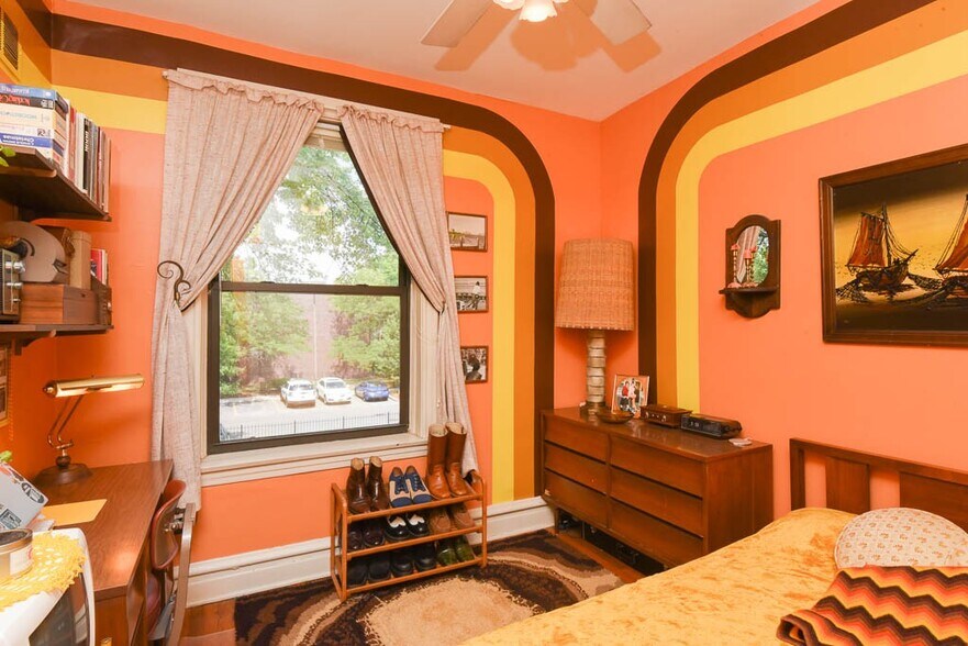 Building Photo - 2819 W Shakespeare Ave