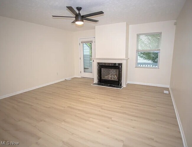 Building Photo - 2198 Noble Rd