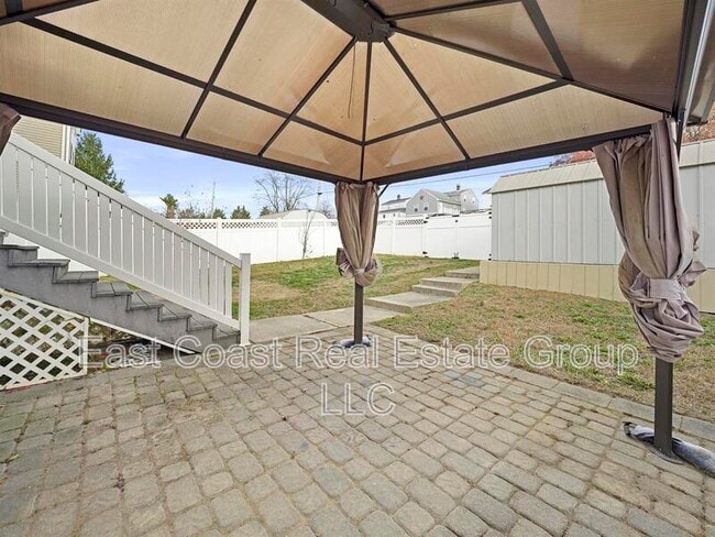 Building Photo - 238 Merrbaugh Dr