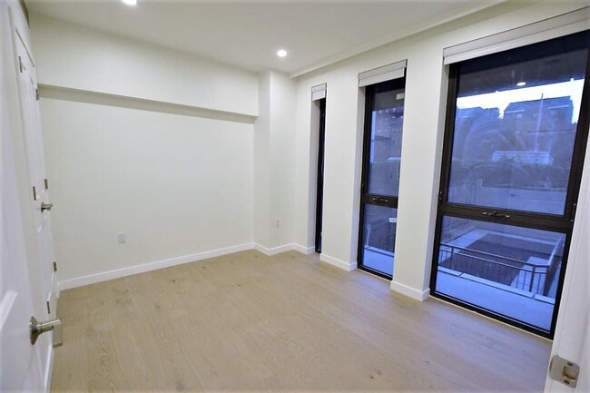 Building Photo - 41-26 44th St