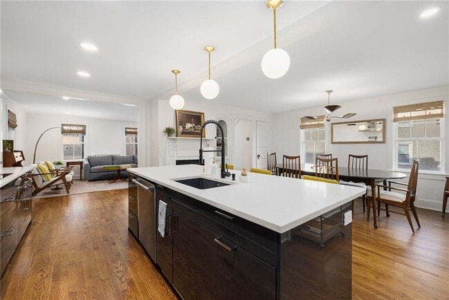 Building Photo - 23 Mt Vernon St