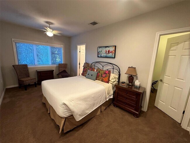 Building Photo - 12011 Dove Haven Dr