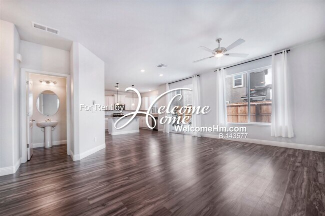 Building Photo - 2360 Soprano Dr