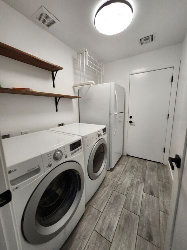 Building Photo - Charming Chandler Home in Quiet Cul-de-Sac — Huge Lot & 3 Bedrooms!