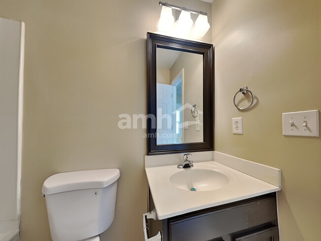 Building Photo - 5729 Brookfield Pointe Dr