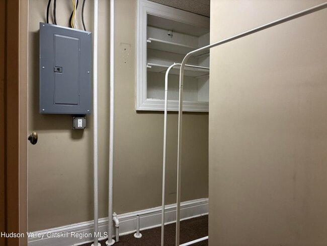 Building Photo - 261 Fair St