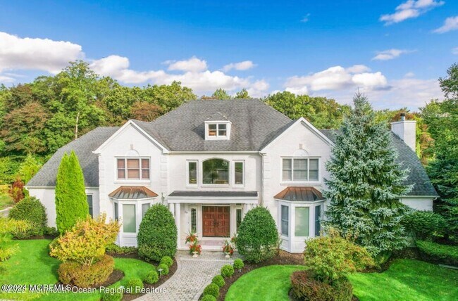 Building Photo - 29 Northwoods Rd