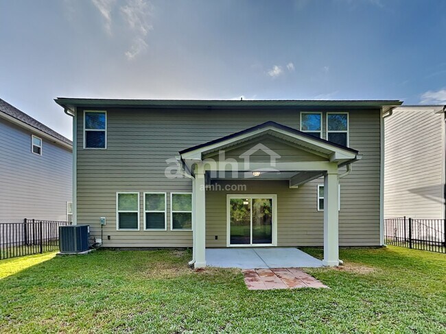 Building Photo - 3136 Creek Village Ln