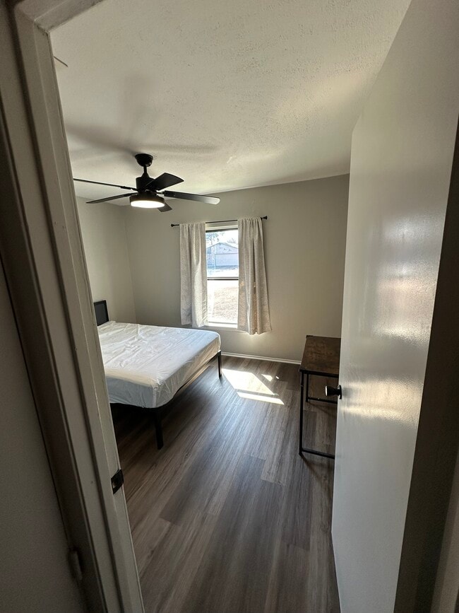 Building Photo - 7427 Slippery Elm St