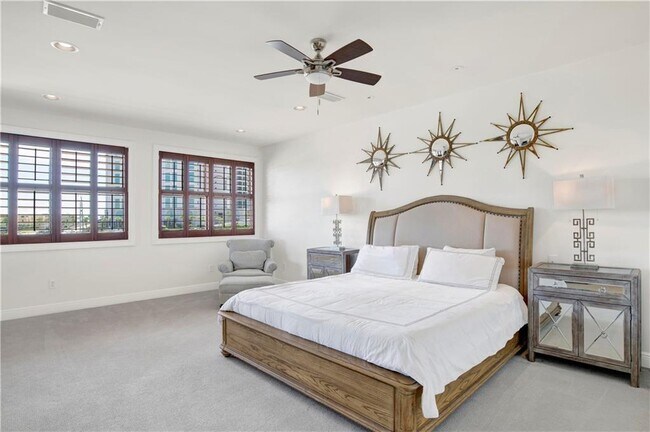 Building Photo - 16 Market St