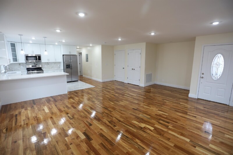 Building Photo - 226 Tappan St