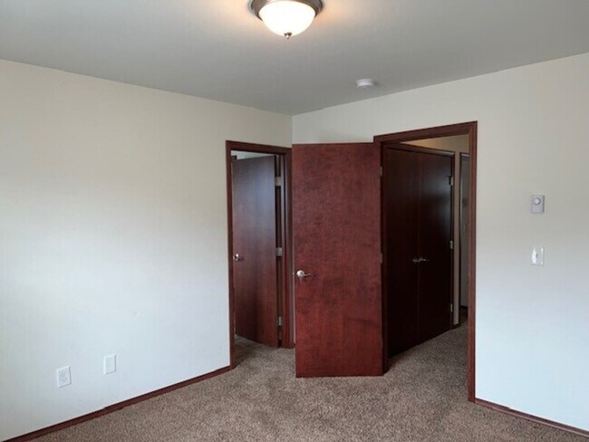 Building Photo - 2045 Andress Ln