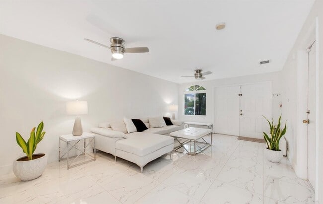 Building Photo - 18821 NW 84th Ct