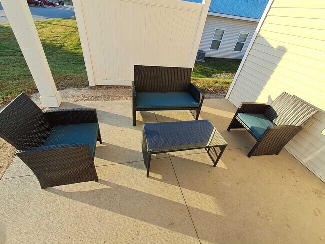 Building Photo - 3982 Malbec Dr