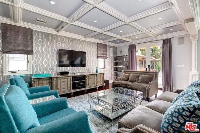 Building Photo - 6127 Rhodes Ave