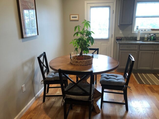 Building Photo - 132 Sheldon Terrace