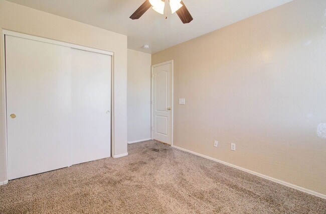 Building Photo - 17762 W Hearn Rd