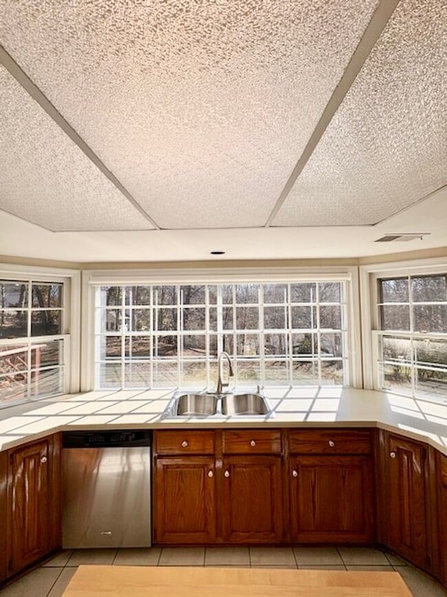 Building Photo - 6825 Spring Beauty Ct